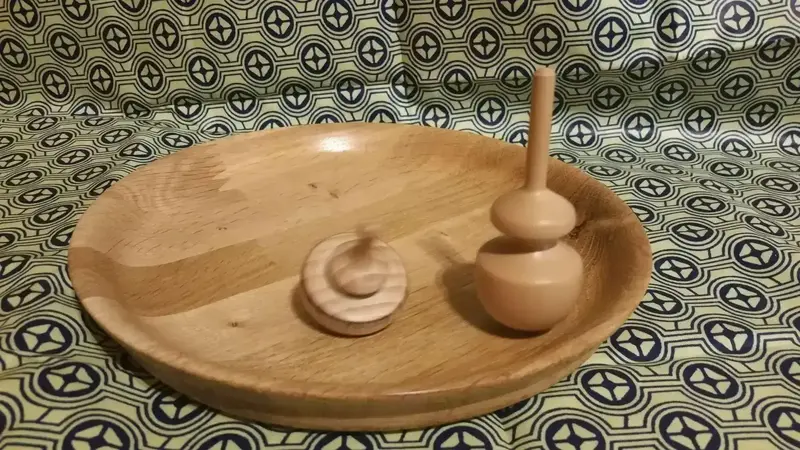 Plateau et toupie tourné par La Gueule du Bois