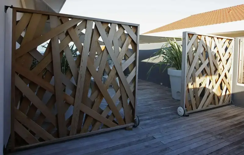 Brise vent en bois par La Gueule du Bois