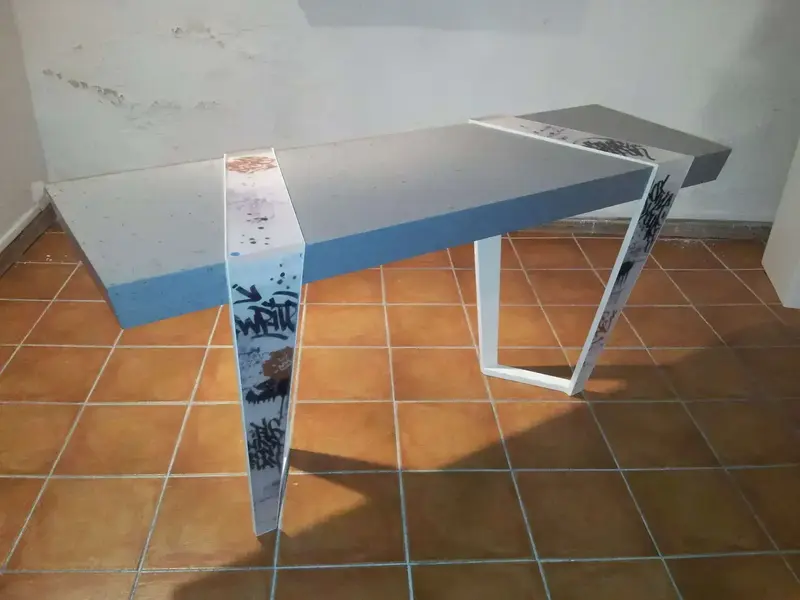Console résine époxy street art par La Gueule du Bois