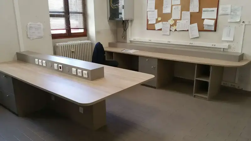 grand_bureau_de_travail