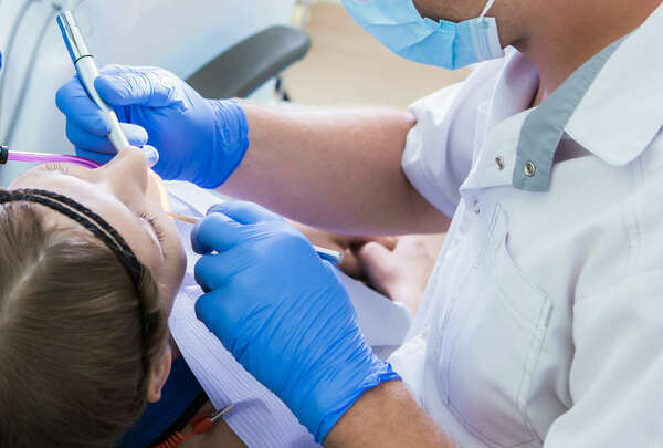 PRÉCAUTIONS À PRENDRE POUR UN COMBLEMENT DE SINUS