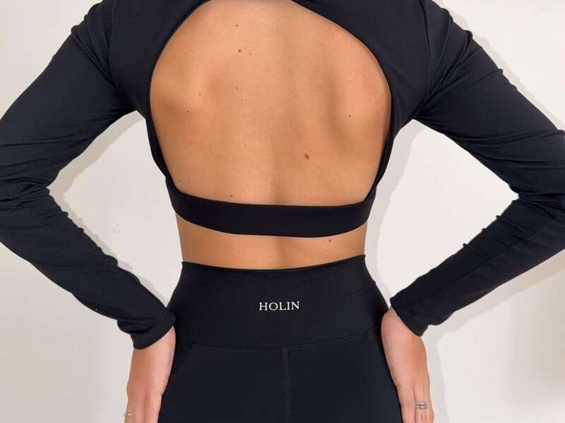 facetune_06-03-2026-11-18-34