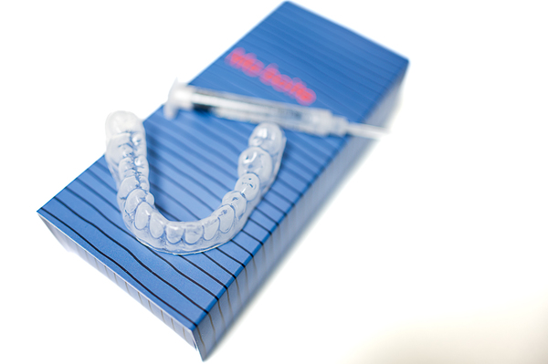 Le blanchiment dentaire ou éclaircissement au cabinet à Brunoy