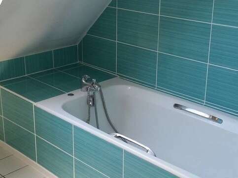 baignoire_salle_de_bain_verte_photo_2