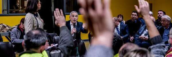 [Article] - Le Monde - Grand débat Grigny