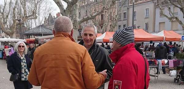 #Givors - Présence sur le marché et annonce des prochains débats