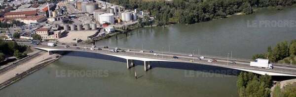 #Givors - Réunion avec les Maires sur le pont de Givors et le noeud de Ternay