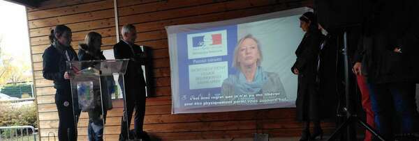 #•Mornant - 1er Forum "Enfance & Handicap"