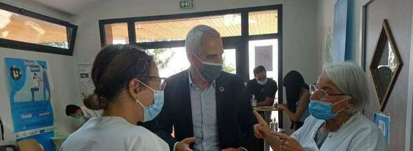 #Saint-Symphorien-d'Ozon / #Beauvallon - Visite en centre de vaccination et au marché