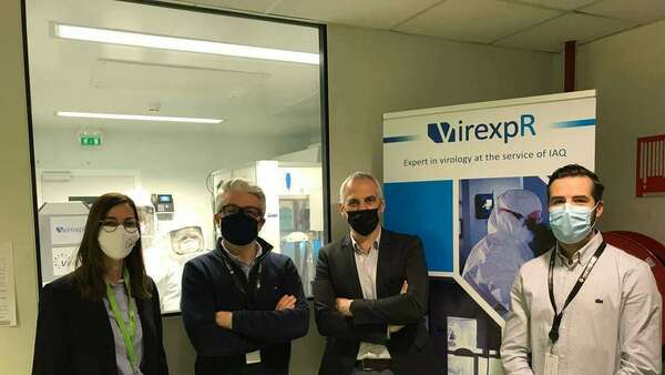 Visite d'un laboratoire de tests de purificateurs d'air