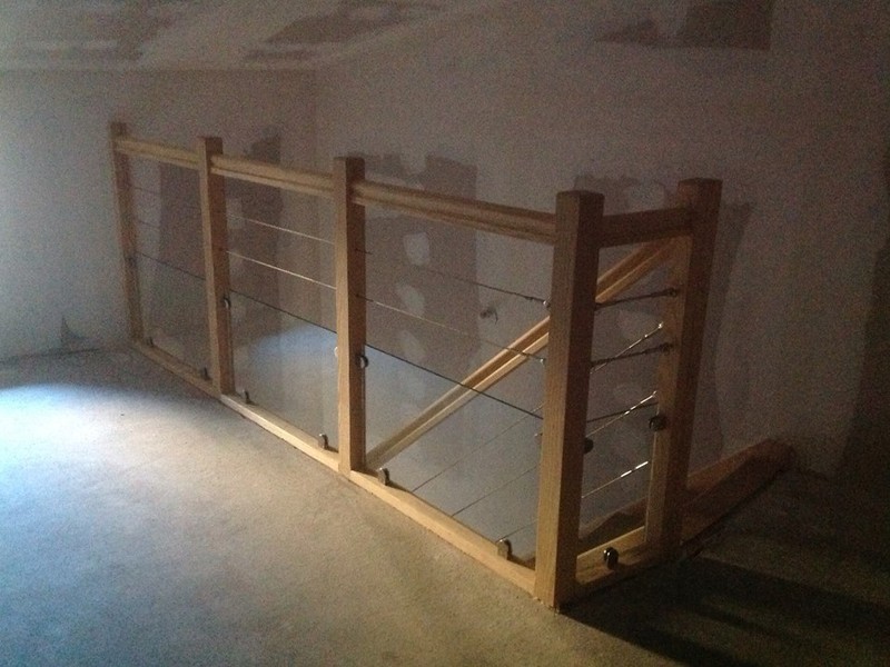 Garde-corps bois avec câbles et verres