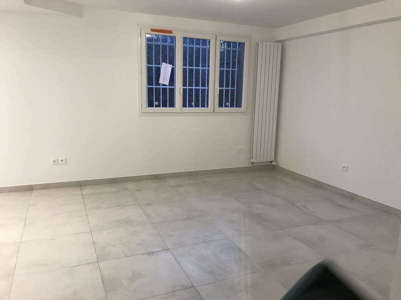 img_020220190517-1980316-ixy3fx