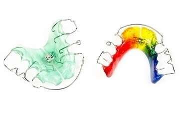 BIEN ENTRETENIR SON APPAREIL ORTHODONTIQUE