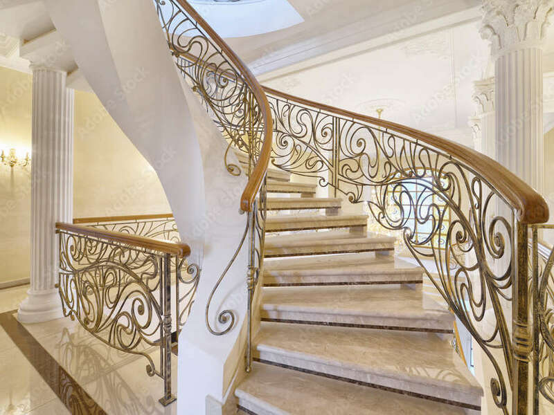 Fabuleux : Escalier en FER FORGE et main courante en BOIS !