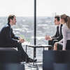 avocats discutant 