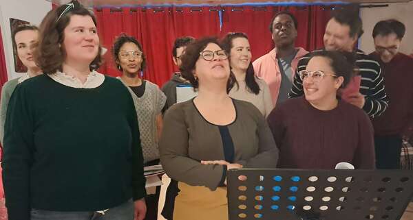 “Vous voulez chanter sans abîmer votre voix ? La rentrée est le moment idéal pour commencer”