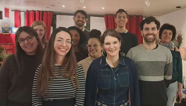 J’ai envie de prendre des cours de chant débutants à Bruxelles mais je suis stressé(e) : est-ce fait pour moi ?