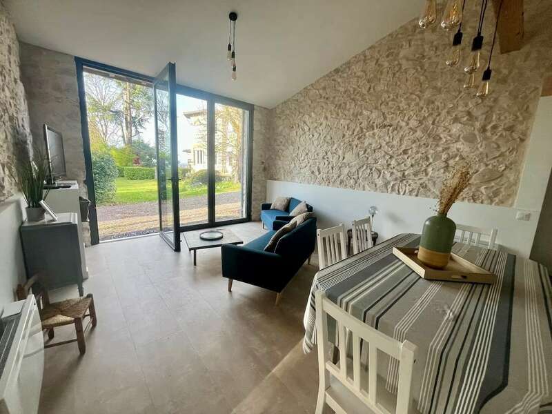 39ed28e1-e8ea-4432-8107-8e6e0d307898