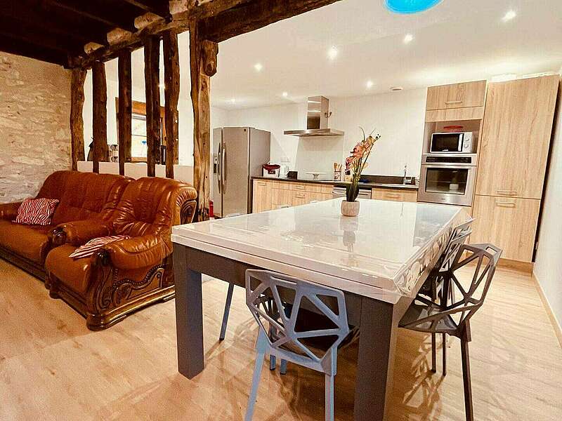 63cfd8b4-9072-4a8f-a087-3e0f01bf4954