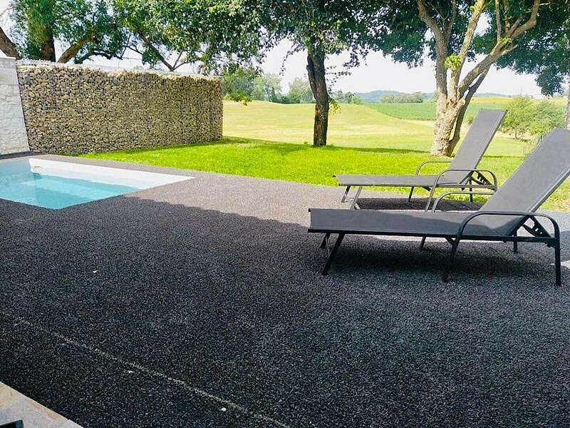 f24d9c2f-40a5-4953-8516-bd4493835981