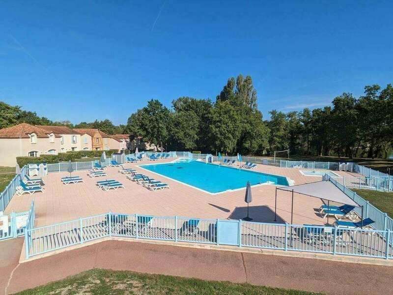 b47dcbfd-41a1-4038-a54e-1126e014f270