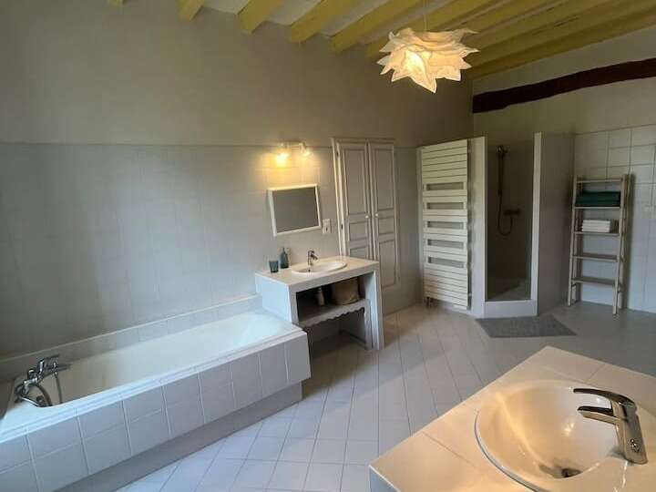 9553fb70-9711-4ec4-8105-c9a51d16f701