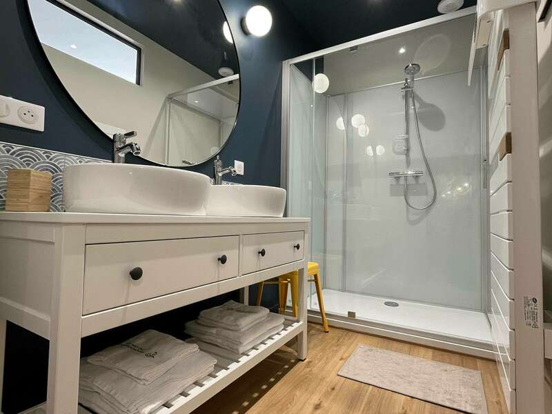 received_1601508377003983__1_