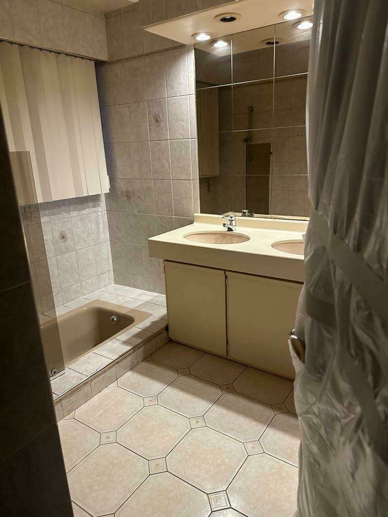 d2fb66b0-d2dc-4cec-a079-80b875b513e120241015-1320776-1v4nqhr