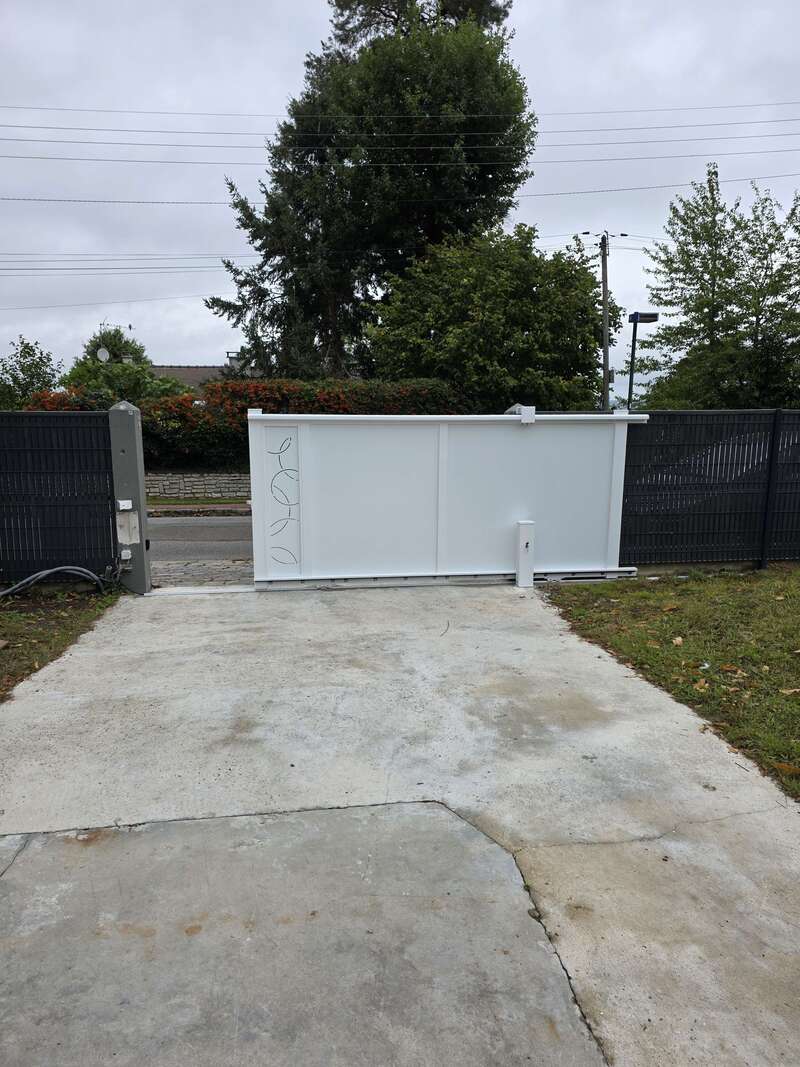 100000497520251003-128304-pua3w4