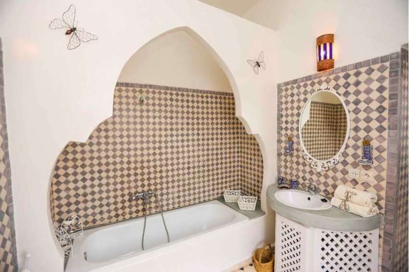 b474ce7007ca0a3ff43b20171027-2288308-1ee1phb