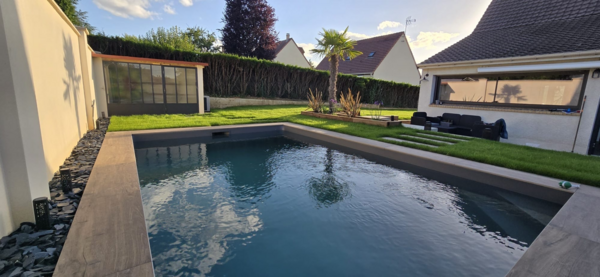 Déclaration préalable pour l'installation d'une piscine creusée et aménagement extérieur