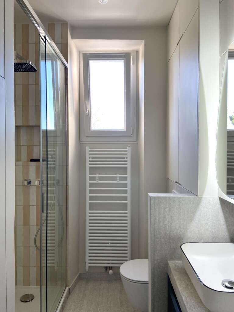 56f71639-d33b-436b-83de-3b2f9b53d3ce_1_105_c