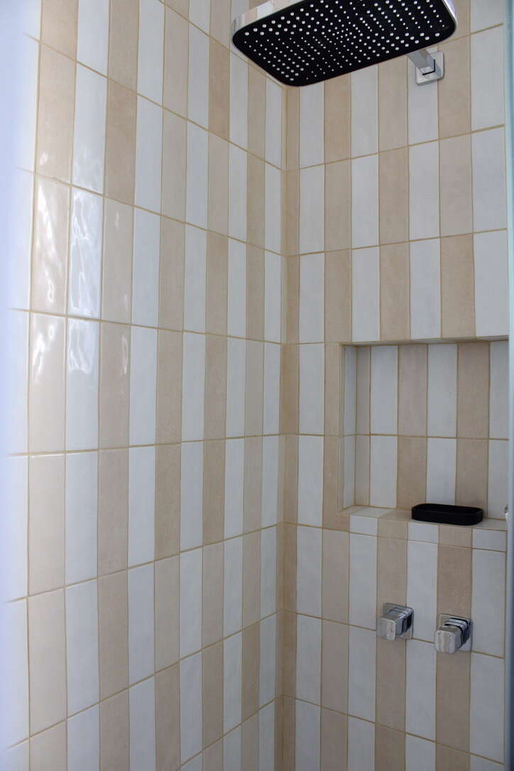 7f21f912-f4b7-48c4-ab9e-d0bab94fe6a9_1_105_c