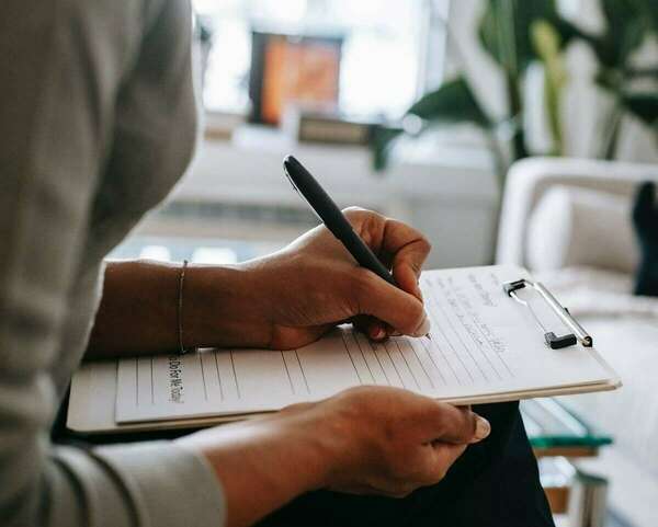 POURQUOI FAIRE APPEL À UNE CONCIERGERIE POUR VOTRE VOTRE LOCATION  DE COURTE-DURÉE ?