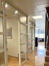 Couloir vitré du cabinet dentaire du Dr Laulhère-Vigneau à Nay