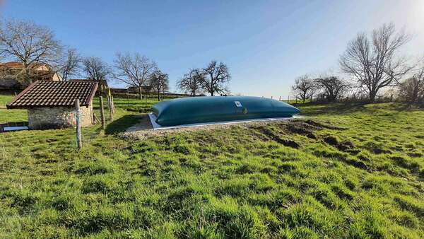 Garantie et assurance d'une citerne souple : ce qu'il faut vérifier avant d'investir