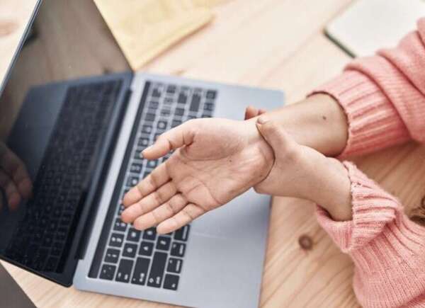 Syndrome du Canal Carpien : Comment le soulager naturellement ?