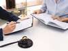 collaboration professionnelle entre avocats et auto-entrepreneur
