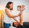 personne en séance de kinésiologie, test musculaire, émotion, apaisement, bien-être