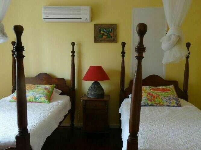 location-villa-courbet-chambre-1