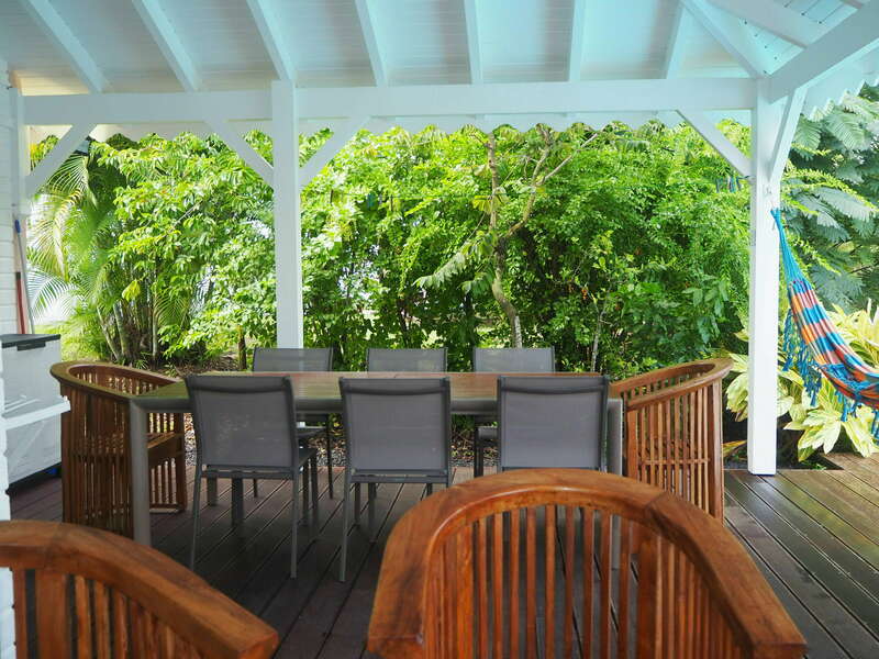 table_8_a_12_personnes_villa_degas