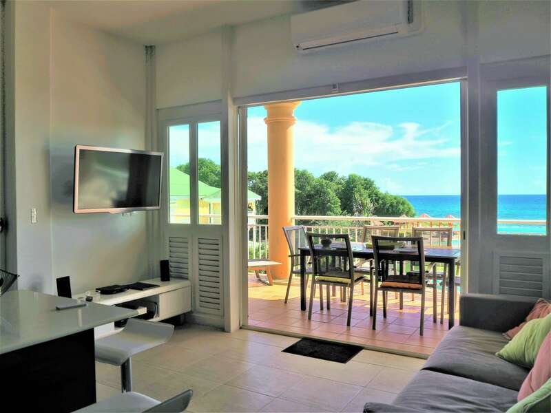 vue_du_salon_paradise__2_