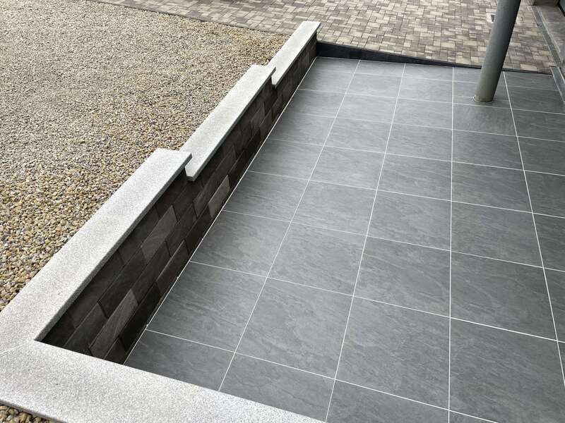 terrasse-gres-cerame-carrelage-epoxy-muret-couvertine-granit