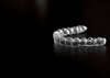 Quels sont les avantages des gouttières par rapport aux appareils orthodontiques traditionnels ?