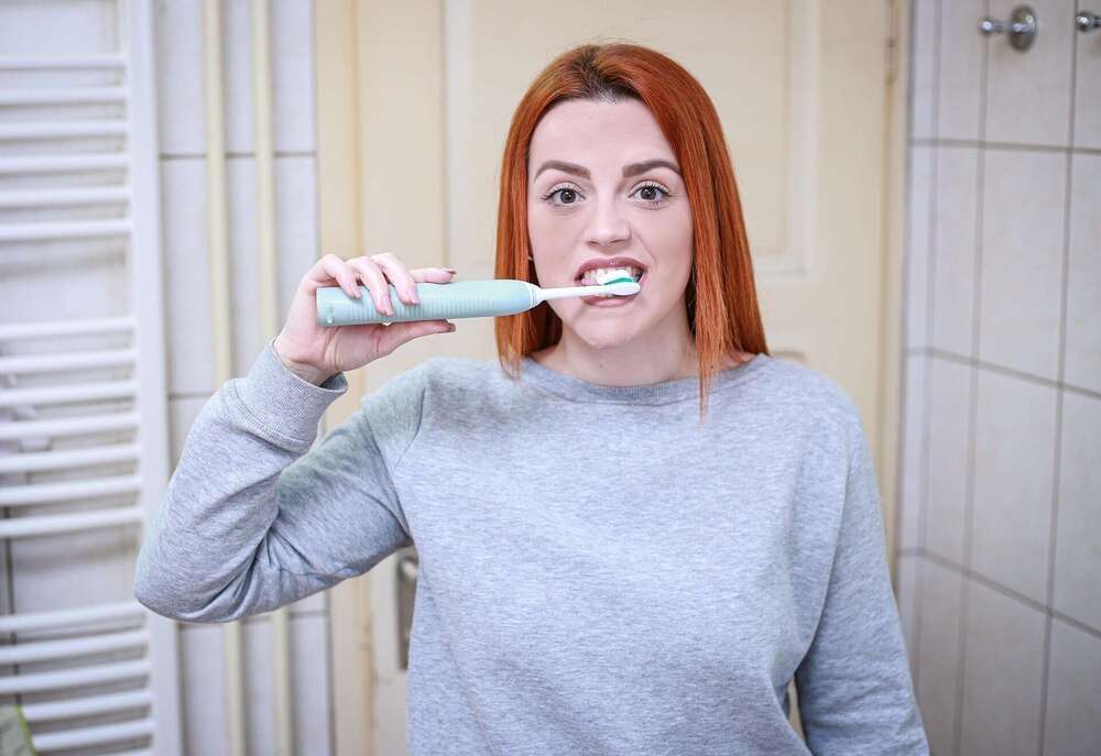Orthodontie linguale : hygiène, alimentation et confort — les conseils indispensables