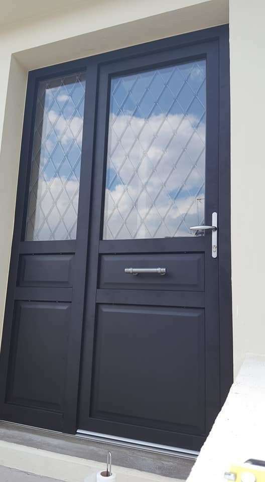 37698150_648145378879354_903169645970718720_n_648145375546021