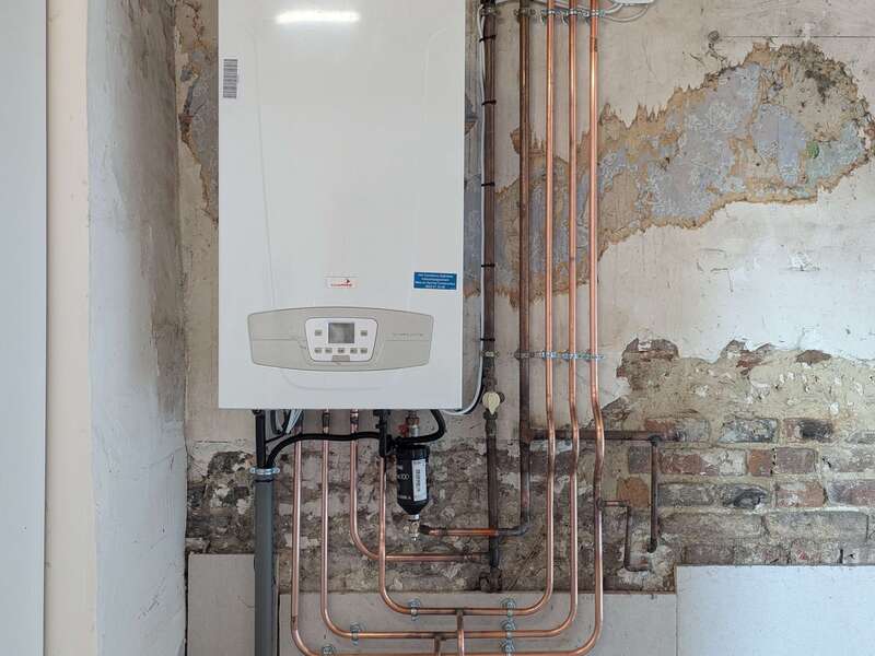 pxl_20250219_10462735520251118-1929015-6tublb