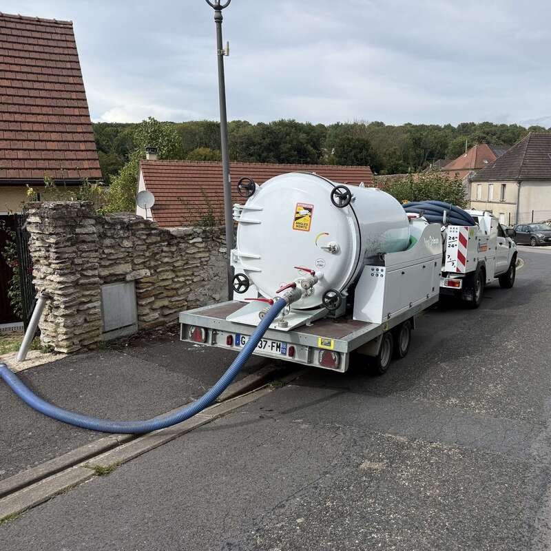 Débouchage et curage des canalisations, éviers, WC, douches bouchées...