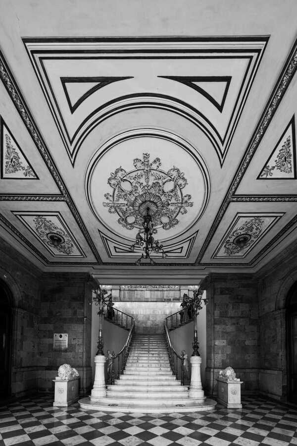 Requalification en donation ordinaire d'une donation-partage partielle quant aux biens donnés