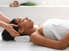 Massage intuitif aux pierres chaudes pour relaxation profonde